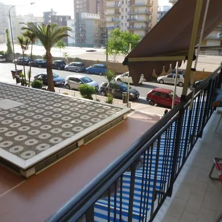Arma Di Taggia Bilocale In Centro Appartement